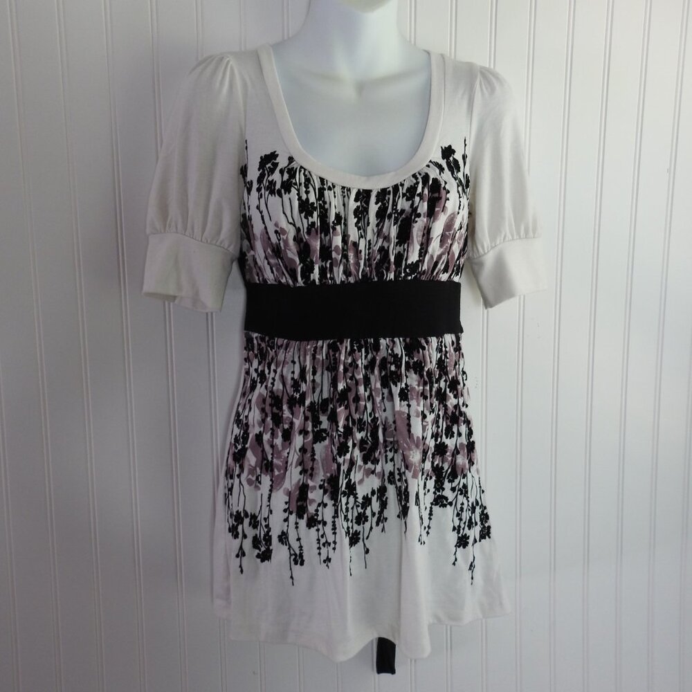 Women's Top Daytrip Y2K Velvet Empire Waist Sz M Black Purple Floral  White SS - Picture 2 of 6